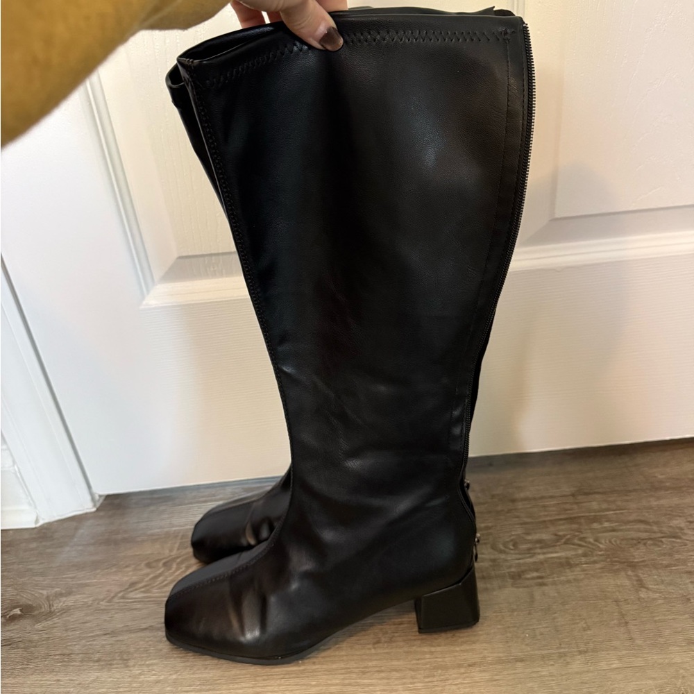 SHEIN Black Heeled Boots